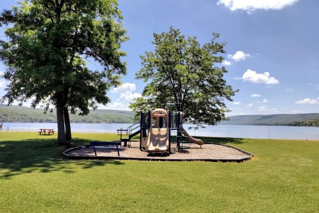 The Modern Forge Ny, Honeoye Lake Ngoại thất bức ảnh